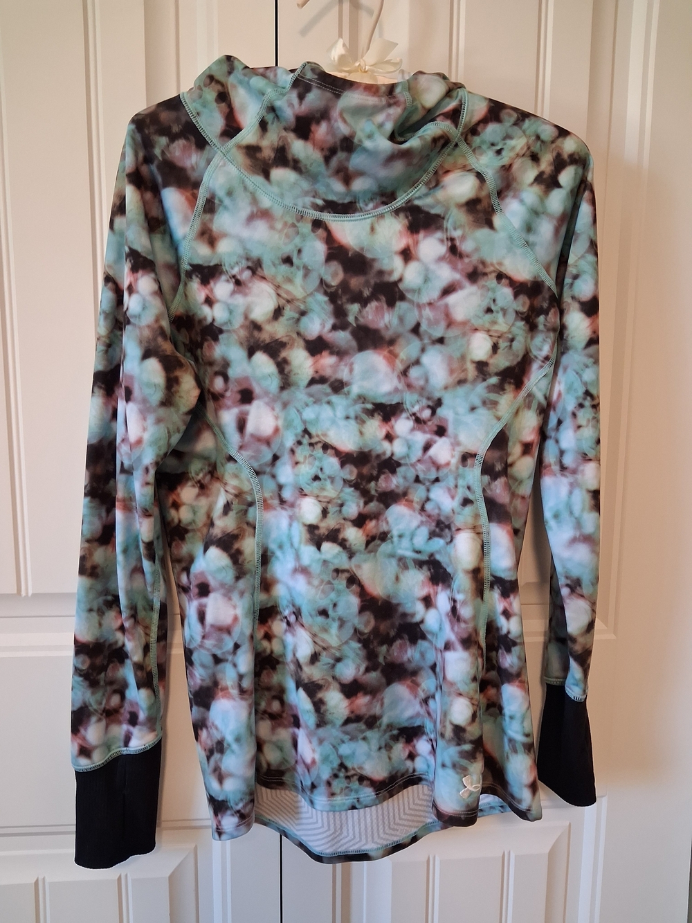 UnderArmour Women’s Long-Sleeve Floral Coldgear Performance Top - Aqua  Size Med